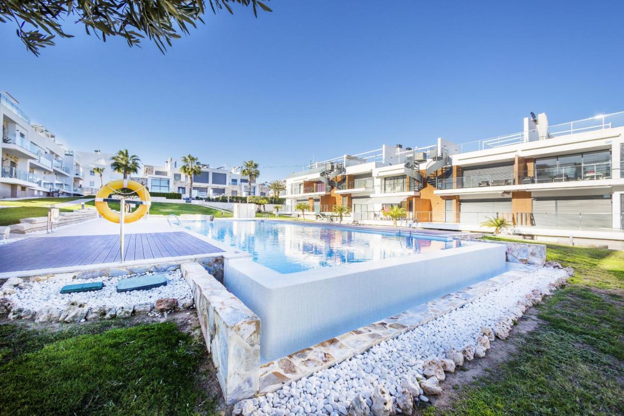 Cenuela - Lush Haven By United Renters Apartment Torrevieja