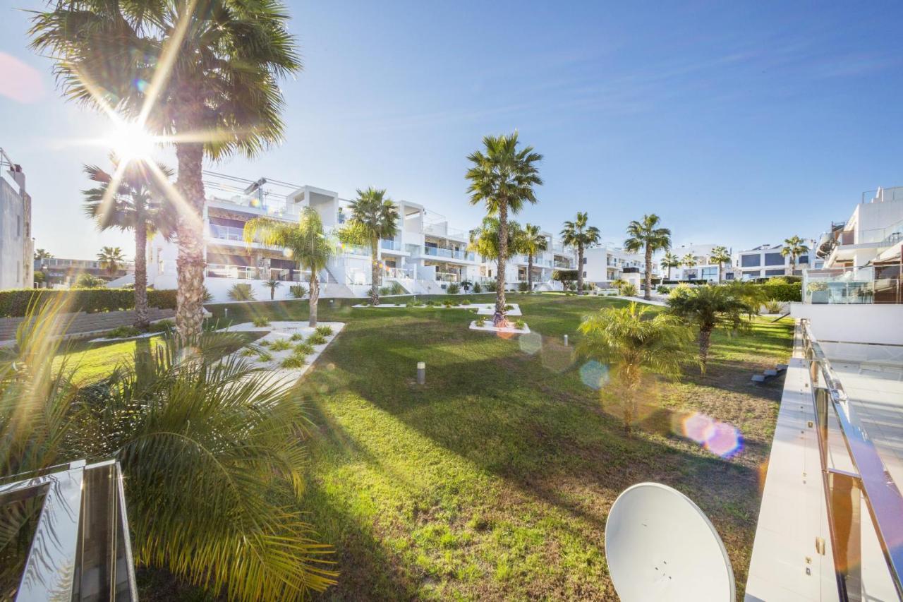 Apartment Cenuela - Lush Haven By United Renters Torrevieja