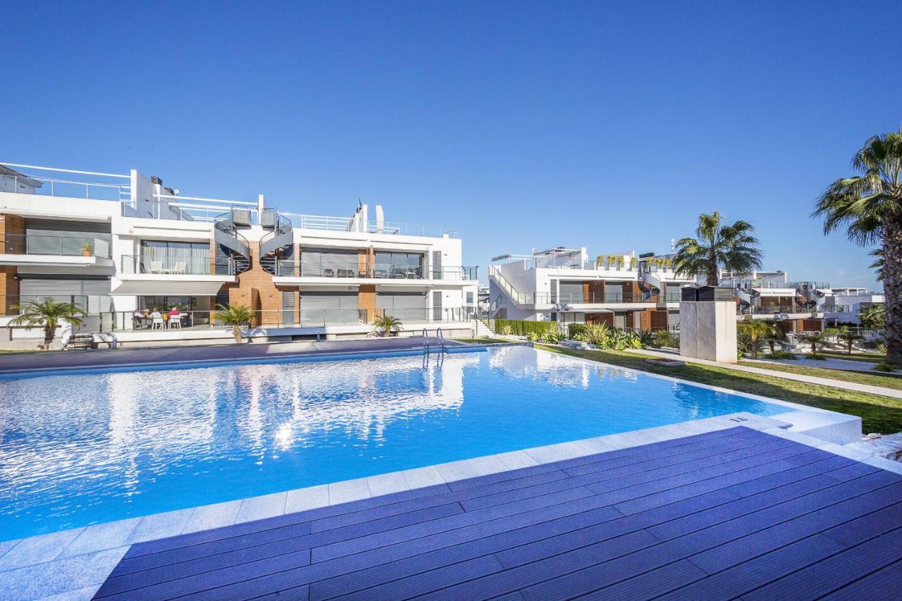 Cenuela - Lush Haven By United Renters Apartment Torrevieja
