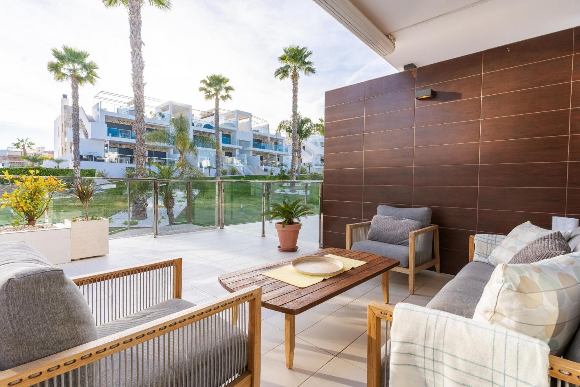 Cenuela - Lush Haven By United Renters Apartment *