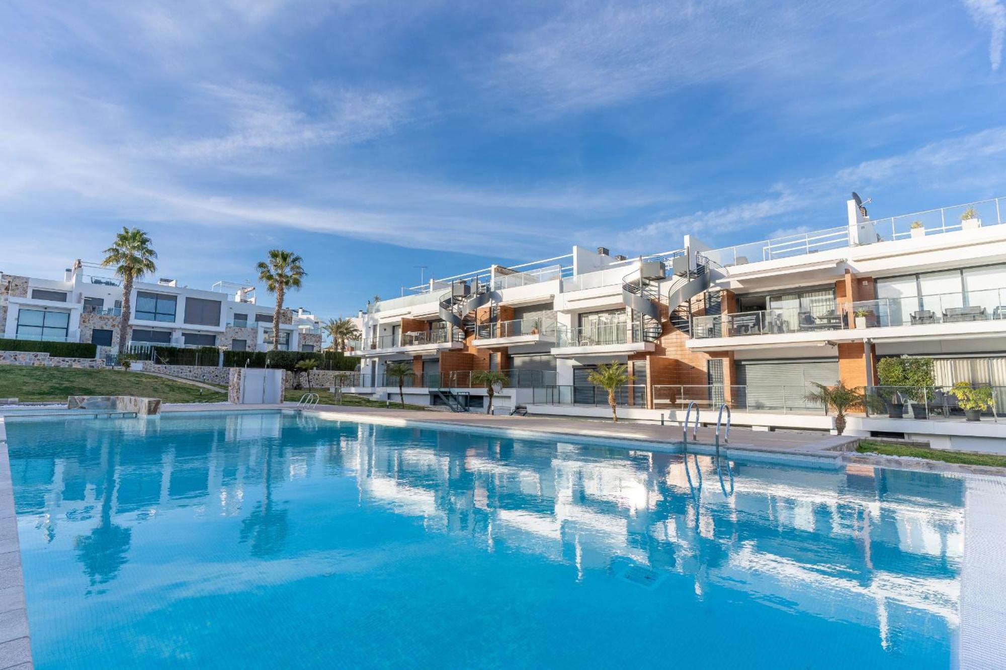 Cenuela - Lush Haven By United Renters * Torrevieja