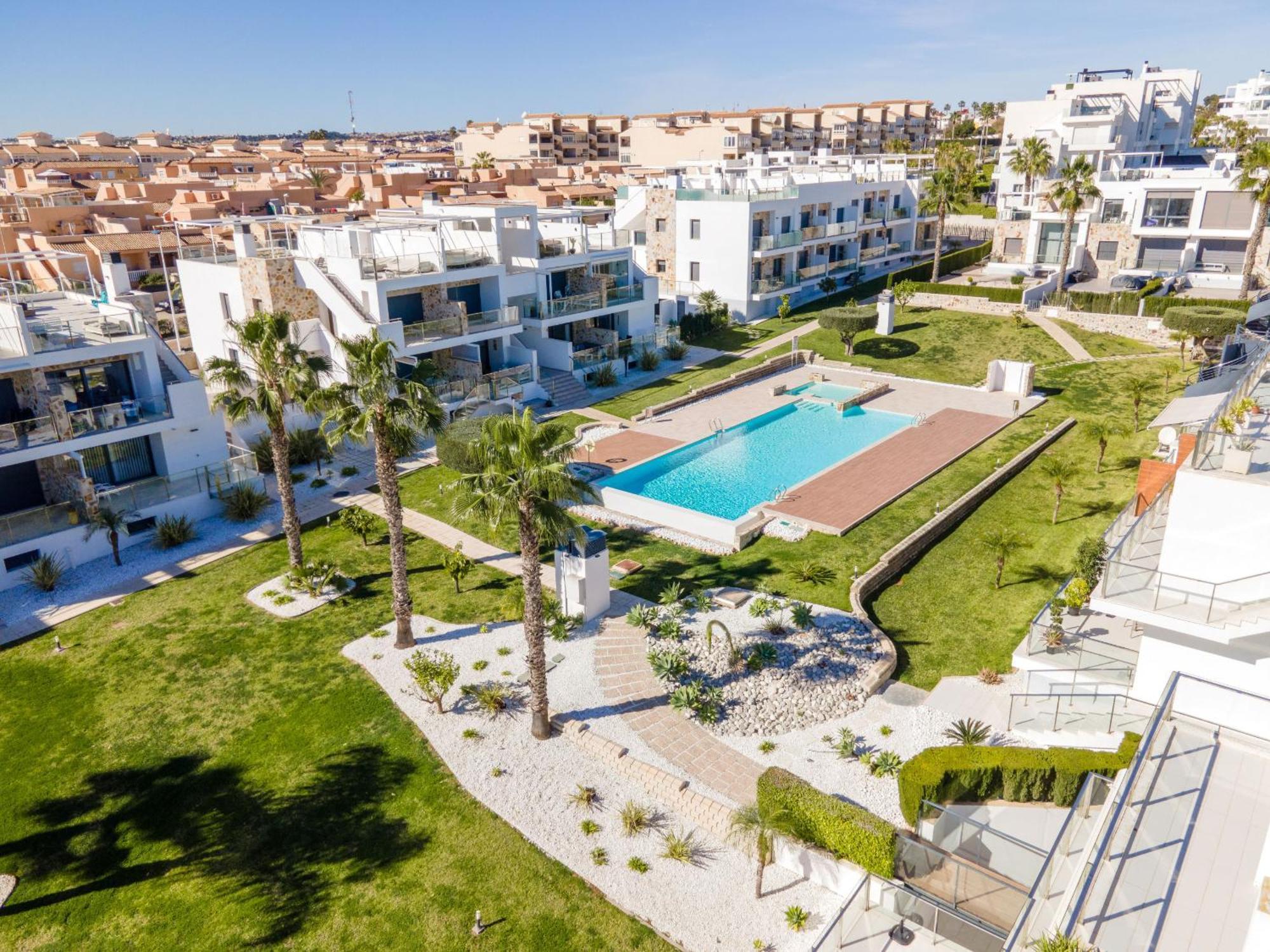 Apartment Cenuela - Lush Haven By United Renters
