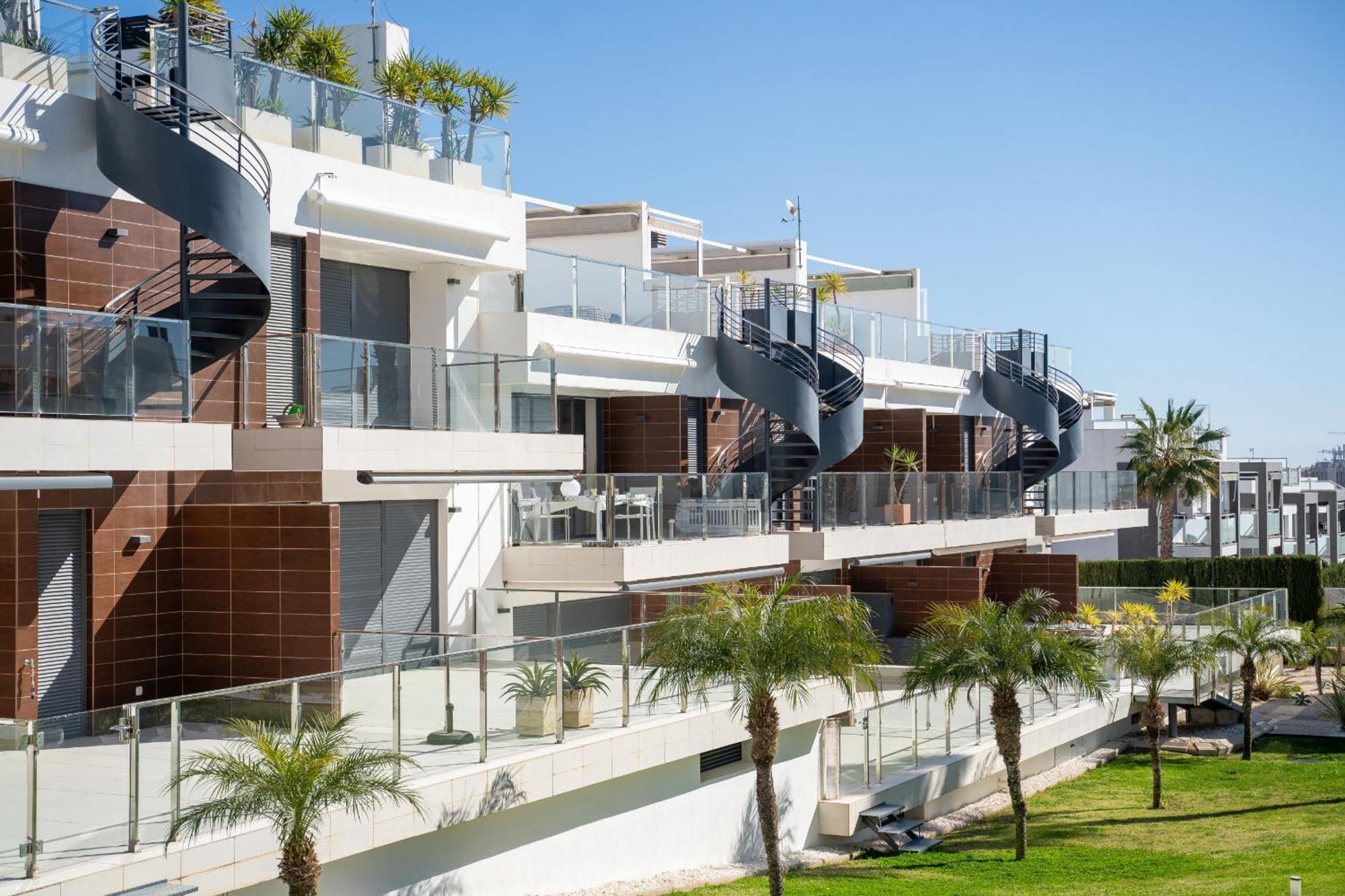 Cenuela - Lush Haven By United Renters *