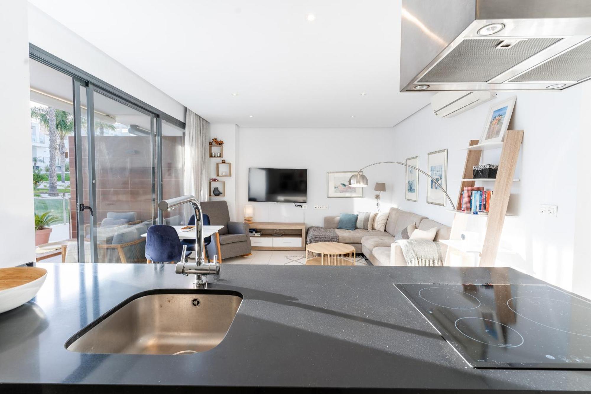 Cenuela - Lush Haven By United Renters Appartement Torrevieja